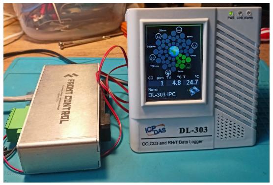 Сборщик с подключенным датчиком